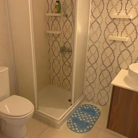 Central Large 2bd Apt Near The Beach * Larnaca