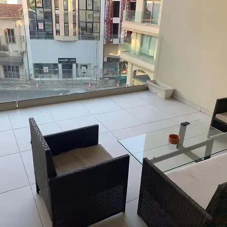 Central Large 2bd Apt Near The Beach